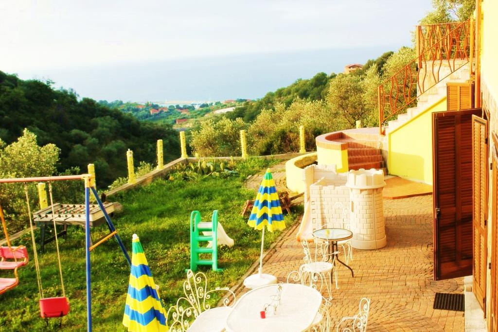 Villa Imperia อิมเปรีอา ภายนอก รูปภาพ